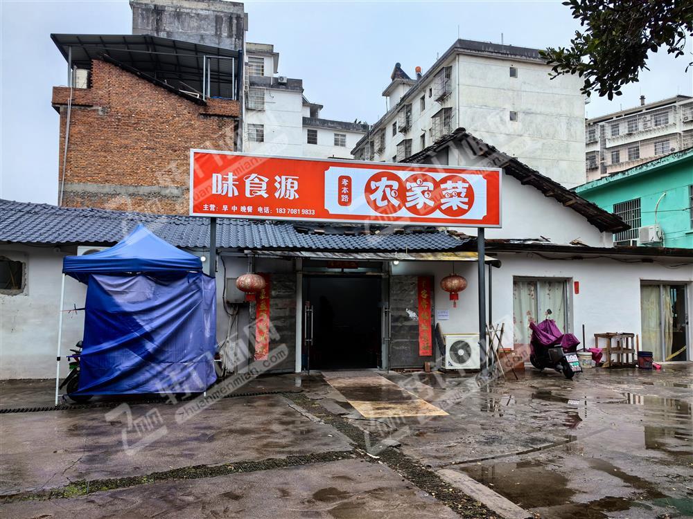 赣县孝本路滨江花城旁餐饮店转让，门口好停车